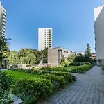 Metro Wilanowska Homely Apartment